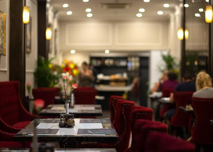 Flora Centre & SpaSpa Hotel